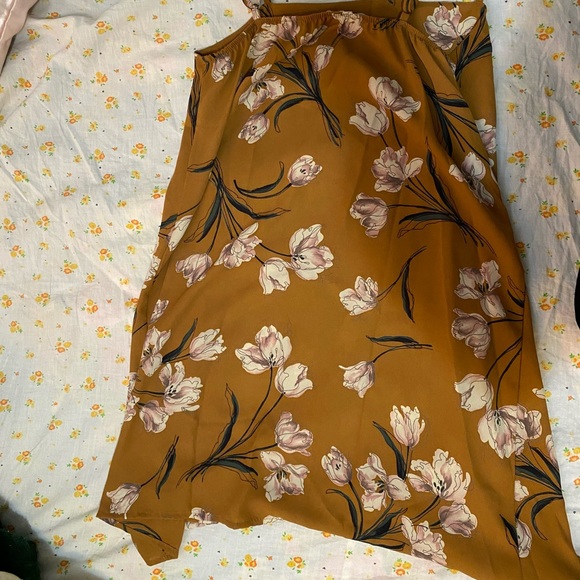 Burnt yellow sleeveless shift dress - Picture 1 of 2